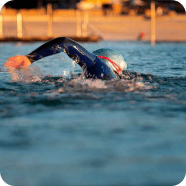 Bei Triathlons kommt es in Deutschland immer wieder zu Leptospirose-Infektionen.